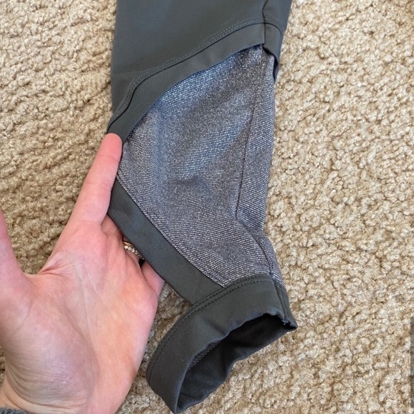 Joylab Grey Capri Cutout Ballet Leggings - Picture 9 of 13